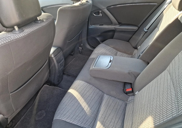 Toyota Avensis cena 19900 przebieg: 268000, rok produkcji 2011 z Lubartów małe 121